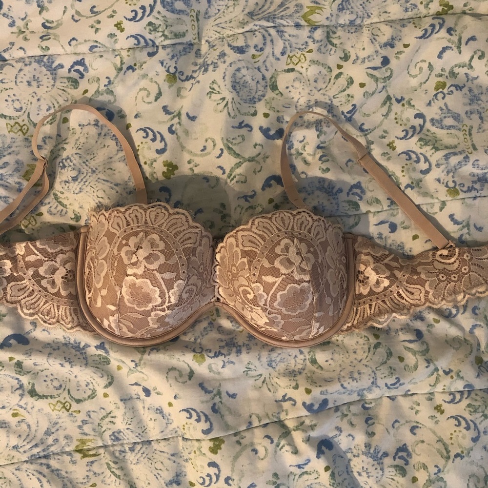 LA SENZA Lace strapless bra with customized straps